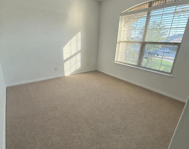 8432 Butterfly Lane - Photo Thumbnail 15
