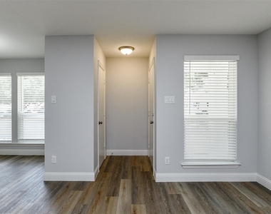2501 Windy Pine Lane - Photo Thumbnail 2