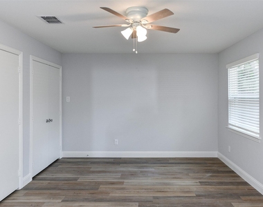 2501 Windy Pine Lane - Photo Thumbnail 24