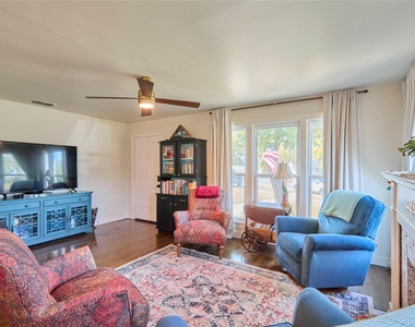 1425 Cedar Crest Drive - Photo Thumbnail 3