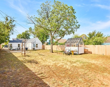 1425 Cedar Crest Drive - Photo Thumbnail 25