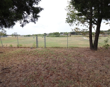 2002 Victoria Road - Photo Thumbnail 10