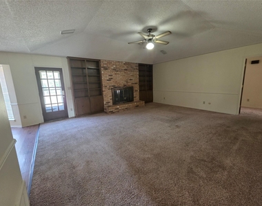 107 Bluebonnet Trail - Photo Thumbnail 1