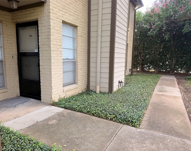 10650 Steppington Drive - Photo Thumbnail 1