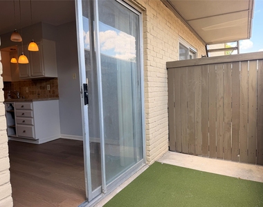 10650 Steppington Drive - Photo Thumbnail 12