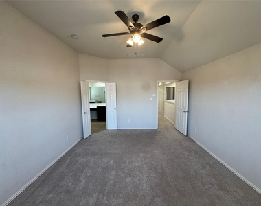 9501 Drovers View Trail - Photo Thumbnail 27