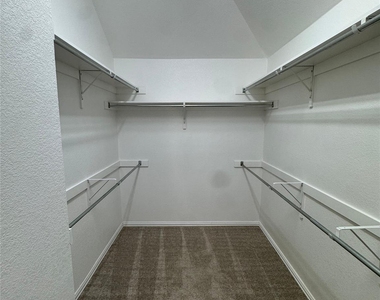 9501 Drovers View Trail - Photo Thumbnail 23