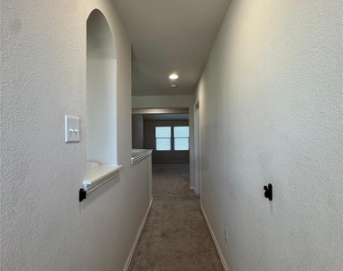 9501 Drovers View Trail - Photo Thumbnail 15
