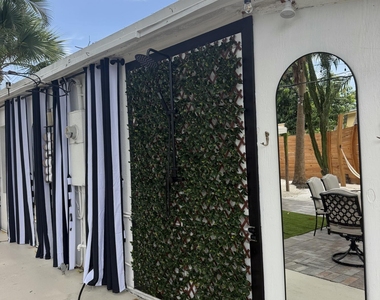 829 Macy Street - Photo Thumbnail 17