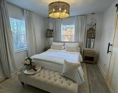 829 Macy Street - Photo Thumbnail 10
