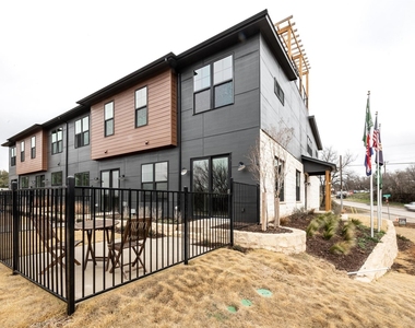 110 Clark Lane - Photo Thumbnail 2