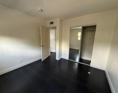 37 Sw 14th Street - Photo Thumbnail 23