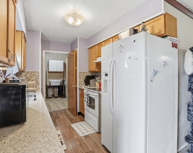 1813 Arkansas Street - Photo Thumbnail 9