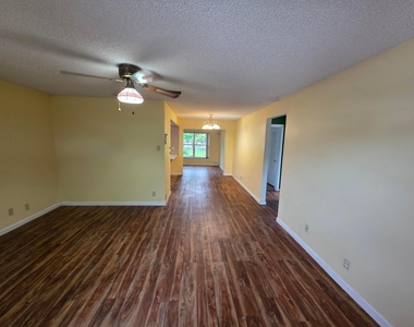 7195 Nw 9th Court - Photo Thumbnail 4