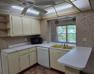 7195 Nw 9th Court - Photo Thumbnail 18