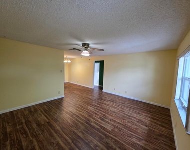 7195 Nw 9th Court - Photo Thumbnail 9