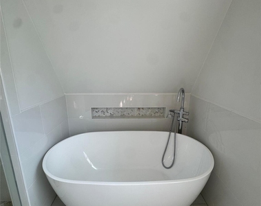 2565 Shirley Avenue - Photo Thumbnail 20