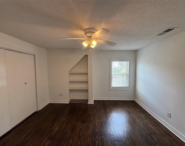 2565 Shirley Avenue - Photo Thumbnail 16