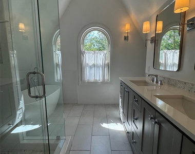 2565 Shirley Avenue - Photo Thumbnail 19