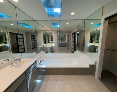 2565 Shirley Avenue - Photo Thumbnail 27