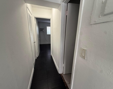 37 Sw 14th Street - Photo Thumbnail 8