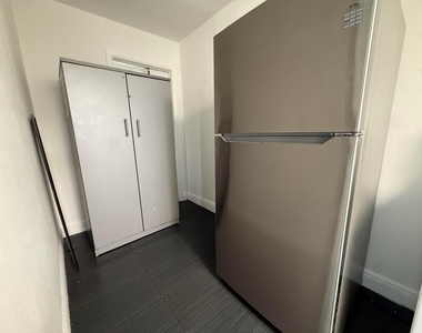 37 Sw 14th Street - Photo Thumbnail 3