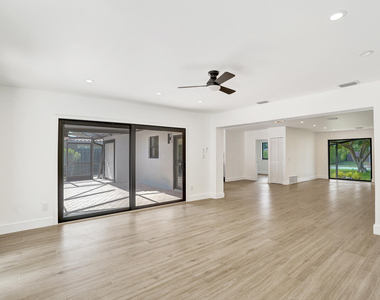 1250 Sw 4th Street - Photo Thumbnail 13