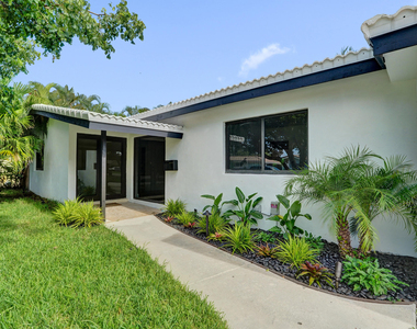 1250 Sw 4th Street - Photo Thumbnail 4