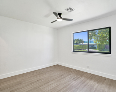 1250 Sw 4th Street - Photo Thumbnail 26
