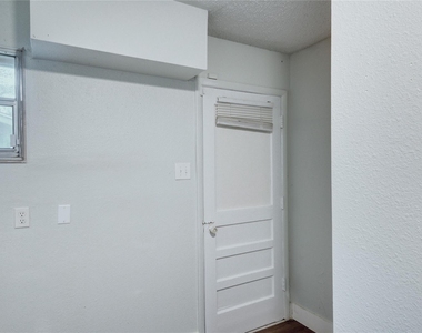 5413 Wedgwood Drive - Photo Thumbnail 17