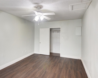 5413 Wedgwood Drive - Photo Thumbnail 9