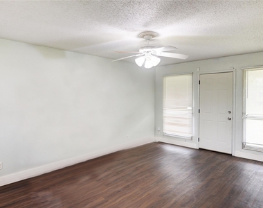5413 Wedgwood Drive - Photo Thumbnail 4