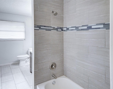 5413 Wedgwood Drive - Photo Thumbnail 12