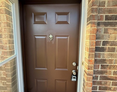 925 Cedar Terrace - Photo Thumbnail 1