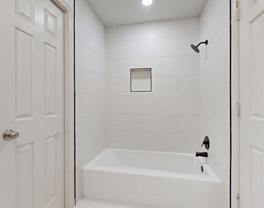 925 Cedar Terrace - Photo Thumbnail 16