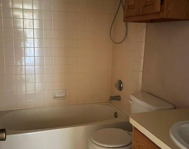 1511 Sunflower Lane - Photo Thumbnail 10