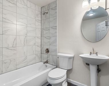 2406 Ross Avenue - Photo Thumbnail 6