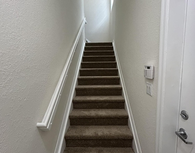 9080 Preston Place - Photo Thumbnail 3