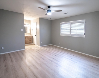 1333 Friars Street - Photo Thumbnail 38