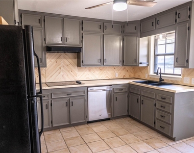 1333 Friars Street - Photo Thumbnail 10