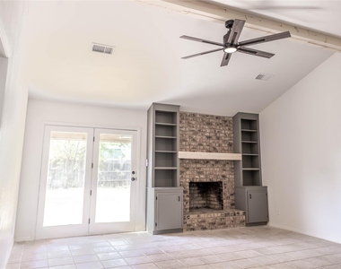 1333 Friars Street - Photo Thumbnail 2