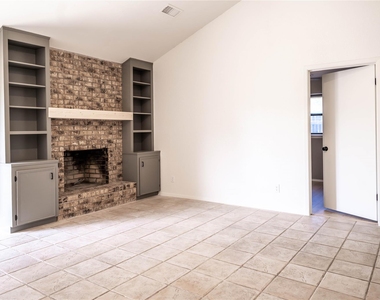 1333 Friars Street - Photo Thumbnail 4
