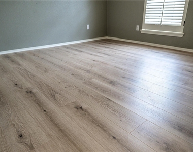1333 Friars Street - Photo Thumbnail 35