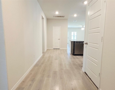 266 Canyon Crest Way - Photo Thumbnail 1