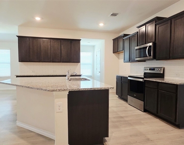 266 Canyon Crest Way - Photo Thumbnail 8