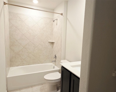 266 Canyon Crest Way - Photo Thumbnail 4
