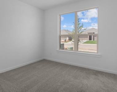 8536 Big Apple Drive - Photo Thumbnail 5