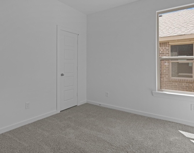 8536 Big Apple Drive - Photo Thumbnail 6