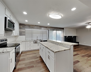 4644 Ringgold Lane - Photo Thumbnail 4