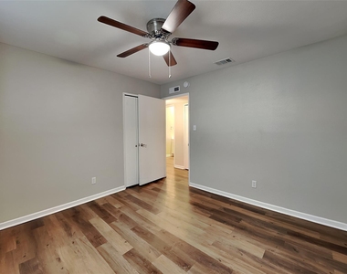 4644 Ringgold Lane - Photo Thumbnail 10